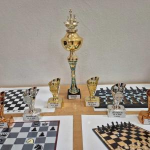 d9e2f551-2f16-4086-81d7-5a0bc7effac0.jpeg